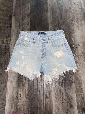 Aeropostale Women’s Denim 90’s High Rise Cut Off Shorts Distressed Size 4